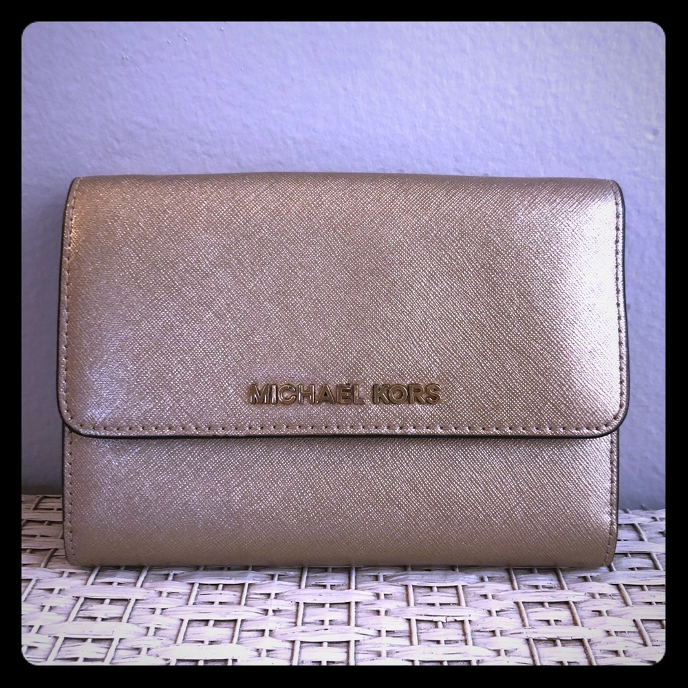 Authentic Michael Kors clutch/crossbody